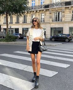 30 easy autumn skirt outfits you need to see and try – Jillian Marisa Paris Inspired Outfits Summer, Paris Inspo Outfit, Black Split Skirt Outfit, Charleston Outfits Fall, Casual Europe Outfits, Spring Europe Outfits, Summer Paris Outfits, Paris Outfits Spring, Paris Outfits Summer