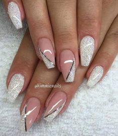 stylish dress before the New Year. There are new nail trends replaced by others year after year. Some nail designs give way to others and become less popular. Nails for New Years 2018 will be special too. We’ll tell you about preferred colors, fashionable styles and main nail trends. It’s easy to define a trendy … … Continue reading → Old Hollywood Nail Designs, 1920 Nails Gatsby, Ombre Biab Nails, Gatsby Nails Designs, Great Gatsby Nails Designs, 1920s Nails Roaring 20s, 1920 Nails, Old Hollywood Nails, Great Gatsby Nails