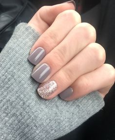 Short Square Dip Powder Nails Fall, September Dip Nail Ideas, Short Sns Nails Designs, Shades Of Grey Nails, Short Dip Powder Nails, Glitter Gel Nail Designs, Sns Nails Designs, Kylie Nails, Dip Nail Colors