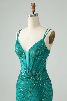 Details: Enhance your look with our Sparkly Dark Green Tight Homecoming Dress. This dress is adorned with intricate sequins, adding a touch of glimmer to your outfit. With a figure-flattering corset, this dress is perfect for showing off your curves and making a bold statement. Perfect for any special occasion, you'll be sure to turn heads and stand out in this stunning dress. Features: Silhouette: Sheath Style Color: Dark Green Length: Short Mini Neckline: Spaghetti Straps Sleeves: Sleeveless Back: Lace-Up Back Embellishment: Corset,Sequines Package Contents: 1x Women Dress. Occasion: Soft, breathable and comfy to wear in hot summer. Suitable for spring, summer, autumn, casual, holiday, banquet, vocation, honeymoon and other occasions. Pretty Homecoming Dresses Short, Satin Prom Dress Short, Hoco Court, Dark Green Prom Dresses, Pretty Homecoming Dresses, Bodycon Prom Dresses, Black Lace Formal Dress, Black Lace Evening Dress, Formal Ideas