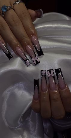 Acrylics Black Design, Acrylic Nails Square Valentines Day, Black Nails Mid Length, Black Sets Nails, Square Nail Designs Baddie, Nail Inspo Coffin Hello Kitty, Black Shirt Square Nails, Nail Art Acrylic Designs, Statement Nail Ideas