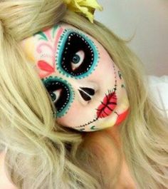 Day of the Dead makeup art Candy Skull Makeup, Skull Makeup Tutorial, Skull Face Paint, Halloween Make-up Looks, Halloween Makeup Diy, Halloween Idea