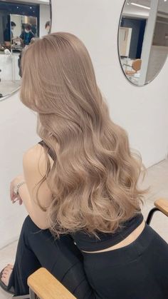 Cookies And Cream Hair Color, Chai Hair Color, Light Brown To Blonde Ombre, Milk Beige Hair Color, Light Beige Hair, Ulzzang Hair, Hair Color Pictures