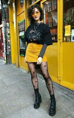 🌹 F O L L O W      M E  🌹 @ 🌹 B L O S S O M 🌹 Pretty Punk, Goth Outfit, Graduation Dresses, Yellow Skirt, Hipster Outfits, Rock Punk, Punk Outfits, Indie Outfits