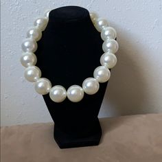 Nwot Extra Large Pearl Necklace Pearl Necklace Big, Latest Necklace Design, Big Pearl Necklace, Large Pearl Necklace, Dainty Pendant Necklace, Model Blouse, Colorful Gemstones, Makeup Accesories, Latest Model Blouse Designs