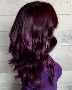 Hair Colors For 2023, Violet Brown Hair, Hair Peekaboo, Cool Blondes, Mauve Hair, Highlights Red, Red Violet Hair