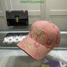 Size: Standard Size It comes with Dust box, Care manual, Tag, and Paper bag. Designer Adjustable Hats For Travel, Designer Baseball Cap For Travel, Designer Visor Hats For Travel, Designer Flat Brim Travel Hat, Designer Flat Brim Hat For Travel, Dior 2021, Baseball Fashion, Sun Cap, Small B