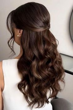 Wavy Open Hairstyle, Half Up Dos For Weddings, Elegant Hair Half Up Half Down, Brunette Styled Hair, Formal Hair Down Styles, Classic Formal Hairstyles, Wedding Hair Brown Long, Vintage Wedding Hair Down, Braids With Open Hair