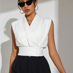 Never Worn Shirt Too Big And Couldn’t Return White Sleeveless Office Blouse, White Sleeveless Blouse For Office, Trendy Sleeveless Top For Office, Trendy Sleeveless Office Top, Chic Summer Office Tops, White Blouses, White Blouse Crop Top, Big Sleeves, Elegant Shirt