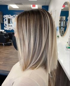 Baylage Hair, Dirty Blonde Hair, Blonde Hair Inspiration, Blonde Hair With Highlights, Short Hair Balayage, Brown Blonde Hair, Long Blonde, Short Blonde Hair