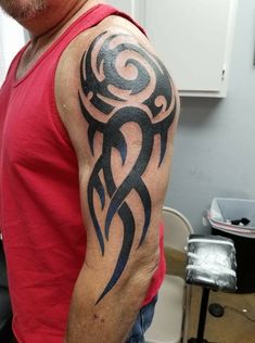 Tattoo Chest And Shoulder, Tattoo Font For Men, Arm Tattoos Drawing, Armband Tattoo Design, Flame Tattoos, Maori Tattoo Designs, Mens Shoulder Tattoo, Arm Band Tattoo, Strasbourg France