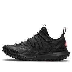 Nike ACG Mountain Fly Low Anthracite Black Marathon Running Shoes/Sneakers Branded Sneakers, Nike Original, The Call Of The Wild, Women Loafers, Trekking Shoes, Marathon Running Shoes, Call Of The Wild, Marathon Running, Nike Acg