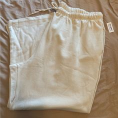 Beige Sweatpants From Old Navy. Size 4x Relaxed Fit Neutral Bottoms For Lounging, Neutral Relaxed Fit Bottoms For Lounging, Beige Pants With Pockets For Lounging, Beige Lounging Pants With Pockets, Beige Relaxed Fit Bottoms For Lounging, Relaxed Fit Beige Bottoms For Lounging, Beige Sweatpants With Pockets For Lounging, Beige Sweatpants, Jumpsuits Plus Size