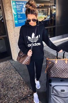 Looks Adidas, Leggings Outfit Casual, Comfy Travel, Look Adidas, American Frontier