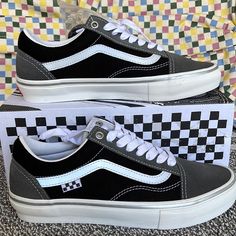 New In The Box Authentic Vans Men’s Skate Old Skool Reflective Black/Grey Vn0a5fcbn42 Sneakers Authentic Vans, Vans Black, Mens Vans, Old Skool, Mens Shoes Sneakers, Shoes Sneakers, Black And Grey, Men's Shoes, Man Shop