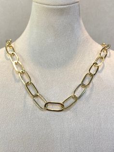 Adorn yourself with sophistication - our 14K Yellow Gold, 8MM Heavy Oval Link Chain Necklace. An elegant statement piece tailored for women who appreciate refined style. This chunky, substantial chain is more than jewelry; it's an expression of individuality. The perfect Anniversary Gift for a timeless and cherished celebration. 💛✨  DIMENSION *Chain Link Width: 8MM  *Chain Link Length: 16mm  Product Features: * Made to Order: Crafted specifically to your preferences. * Gold KT: 14K Yellow Gold Link Chain Necklace, Refined Style, Chain Link Necklace, Necklace Sizes, Paper Clip, Chain Styles, Chain Lengths, Link Chain, Gold Vermeil