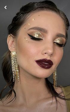 20s Makeup Gatsby, 1920s Makeup Gatsby, Roaring 20s Makeup, 1920s Inspired Makeup, 1920s Makeup Look, Great Gatsby Makeup, Cabaret Makeup, 1920 Makeup, Gatsby Makeup