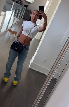 Stunnaasmita Outfits, Soccer Outfits Aesthetic, Fly Summer Outfits, Out Of Town Outfit Ideas, Toronto Baddie, Chill Fits Black Women, Chill Going Out Outfits, Cute Fits Baddie, Baddies Outfit Ideas