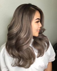 Mushroom Hair, Perfect Hair Color, Brown Hair Dye, Balayage Blonde, Gorgeous Hair Color, Smink Inspiration