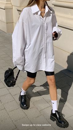 Summer 2023 Street Wear, Bicycle Shorts Outfits Street Style, Classic Festival Outfit, Summer Outfit With Loafers, Oversized Pinstripe Shirt Outfit, Outside Party Outfit, Piano Bar Outfit, Mom Jeans Summer Outfit, Summer Street Outfits