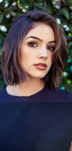 Celebrity Short Hair, Brunette Bob, New Short Haircuts, Latest Short Haircuts, Latest Short Hairstyles, Short Layered Haircuts, School Hairstyles, Penteado Cabelo Curto, Short Haircut