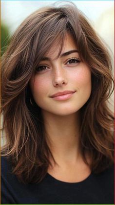 Medium Length Hair Soft Layers, Deep Part Hairstyles, Haircuts For Wavy Curly Hair Long Layered, Fishtail Braid Step By Step, Medium Haircuts With Layers, Feminine Haircuts, Braid Step By Step, How To Fishtail, Corte Shaggy