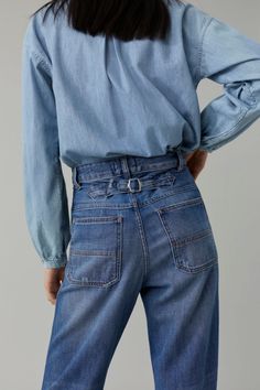 KATHY BROKEN TWILL | CLOSED Oufits Casual, Denim Fashion Women, Denim Inspiration, Denim Projects, Denim Wear, Denim Details, Denim Design, Historical Clothing, Light Denim