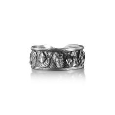 Antique Greek Olympus Gods Statue Ruins Meander, Sterling Silver Ring,  Oxidized Greek Mythology Ring, Handmade Ancient Greece Memorial Gift. This antique Greek Olympus god ring is perfect for daily wear. It is crafted from fine 925K silver and has the most intricate details that are sure to catch the eye of anyone who sees it.  These 925K Sterling Silver wedding band ring photos are taken with original and every item has handmade engraving details. It's very elegant and classy for everyday use Sterling Silver Wedding Band, Greek Jewelry, Ring Photos, Ancient Greece, Greek Mythology, Silver Wedding, Engraved Rings, Memorial Gifts, Wedding Ring Bands