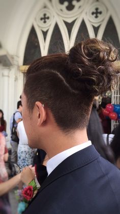 Topknot Hairstyles, Highlights Men, Man Bun Haircut, Hombre Hair, Man Bun Hairstyles, Undercut Long Hair, Ombre Highlights