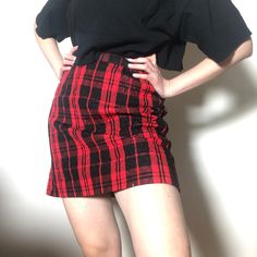 Vintage 1960s or 1970s quilted mini skirt.  Black and red handmade quilted tartan mini skirt with back zip. Unlined, some small threads coming loose, consistent with age and fact that it was cut from raw material. Colors still vibrant, lots of life left.  Fits like a perfect modern size 8.  15 inch waist  18.5 inches long  20 inches wide at hips Cute College Outfits, Tartan Mini Skirt, Red Plaid Skirt, Skirt A Line, Plaid Mini Skirt, Quilt Sizes, Plaid Skirt, Plaid Skirts, College Outfits