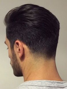 Mens Wavy Haircuts, Men Hair Cuts, Mens Haircuts Straight Hair, Beckham Hair, Hair Stules, Mens Medium Length Hairstyles, Mens Hairstyles Medium, Mens Hairstyles Thick Hair, Men Hair Color