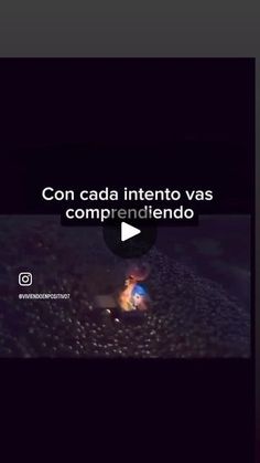 an image of a fire in the dark with text that reads, con cada intento was compreenddo