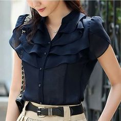 Women Chiffon Blouse, Fashion Hacks, Chiffon Shirt, Beautiful Blouses, Chiffon Blouse, Mode Inspiration, Quotes Funny, Friends Quotes