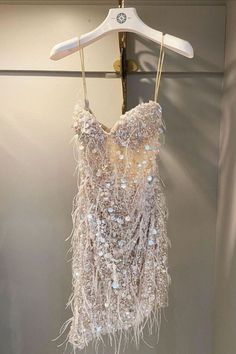 Elegantes Party Outfit, Looks Pinterest, Real Christmas, Short Prom Dresses, Looks Party, Party Kleidung, Brand Concept, Sequin Prom Dresses, Golden Girl