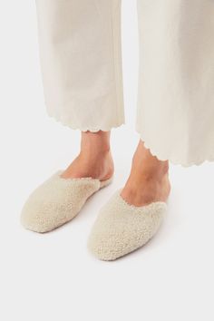 Slip-on slippers in soft cream sheep shearling. Designed with a leather sole for wearing in or outdoors. Perfect for wearing around the house, or stepping into the garden, there’s hardly a better feeling than living and lounging in these slippers. Luxury House Slippers, Shearling Slippers, Comfortable Slippers, Home Slippers, Pajama Dress, Loungewear Luxury, Casual Slippers, House Slippers, Outdoor Wear