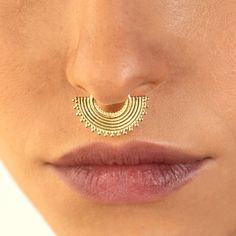 Piercing Locations, Septum Nostril, Nose Ring Designs, Gauge Septum, Unique Nose Rings, Gold Septum, Hoop Piercing, Septum Hoop, Gold Nose Hoop