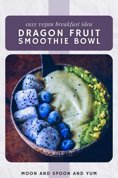 dragon fruit smoothie bowl with blueberries and green tea