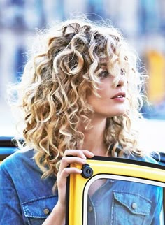 Cool Haircuts For Girls, Highlights Curly, Blond Ombre, Bangs Curly, Hair Bangs, Hair Styles 2017, Girl Haircuts, Short Hairstyle