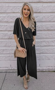 The Julianna Jumpsuit in Black and Green Loose Fit Jumpsuit, V Neck Jumpsuit, Green Jumpsuit, Casual Jumpsuit, Pantalon Large, Loose Shorts, Jumpsuit Fashion, Casual Everyday, Comfy Casual