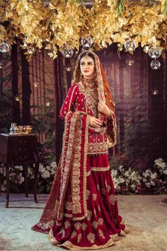 Fashion Forward Eid: The Most Beautiful and Trendsetting Dresses Ammara Khan, Bride Fashion Illustration, Pakistani Bridal Couture, Red Bridal Dress, Latest Bridal Lehenga, Beautiful Bridal Dresses, Latest Bridal Dresses, Stylish Wedding Dresses, Bridal Outfit