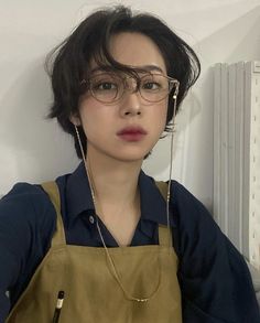 Super Short Haircuts, Androgynous Hair, Tomboy Hairstyles, Short Hair Tomboy, Really Short Hair, Asian Short Hair, Shot Hair Styles, Penteado Cabelo Curto, Hair Reference