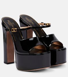 Leather Fits Black Women, Platform Heel Outfit, Disco Heels, Valentino Heels, Platform Mules, Black Platform Heels, Shoe Inspo