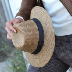 … Casual Everyday Brimmed Straw Hat, Casual Straw Hat With Flat Brim For Everyday, Casual Straw Hat With Flat Brim, Casual Boater Hat With Short Brim For Outdoor, Casual Everyday Straw Hat With Flat Brim, Casual Wide Brim Boater Hat, Casual Flat Brim Straw Hat, Casual Flat Brim Fedora For Everyday, Casual Everyday Fedora With Flat Brim