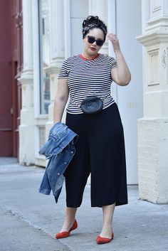 Square Pants Outfit, Outfit For Plus Size, Short Plus Size Fashion, Body Positive Fashion, Culotte Style, Below The Knee Dresses, Curvy Fashionista, Square Pants