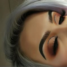 4 Different Styles. Choose Wisely Christmas Eyeshadow Looks, Dramatic Eyelashes, Christmas Eyeshadow, Makeup Is Life, Makeup Eye Looks, Creative Eye Makeup, Face Beat, Eye Makeup Art, Eye Looks