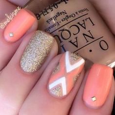 Uñas Color Coral, Coral Nail Art, Quinceanera Nails, Coral Nails, Studded Nails, Nail Designs Glitter, Color Coral, Lily Collins, Cute Nail Designs