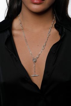 "NEW NEW Amazing Chain link necklace, made of sterling silver 925 with a CZ T bar Clasp. The chain is handmade, and Its uniqueness is that the thickness of the necklace varies along the chain, is unisex, and also suitable for men. SIZE Length : 17.7\" (45cm) up to 31.50\" (80 cm) The measure includes all length of the chain (including the chain that goes down) Width chain : 0.16\" (0.4cm) - 0.31 inch (0.8 cm). Width T bar - 0.98\" (2.5cm) Thick T bar - 0.16\" (0.4cm) If you are interested in a p T Bar Necklace, T Necklace, Toggle Clasp Necklace, Silver Link Necklace, Silver Coin Necklace, Fancy Packaging, Figaro Chain Necklace, Toggle Necklace, Clasp Necklace