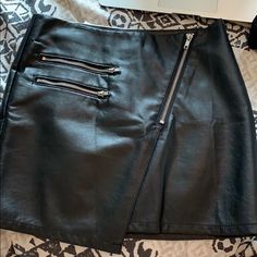 Size 4 Leather Skirt From H&M With Really Cute Zipper Accents. Never Been Worn! Hm Skirt, Country Concert, Nashville, Leather Skirt, H&m, Womens Skirt, Black Leather, Size 4, Zipper