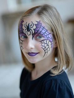 20 Halloween Makeup Ideas for Kids Carnaval Make-up, Halloween Makeup For Kids, Makeup Clown, Halloweenský Makeup, Creepy Kids, Halloween Fest, Face Painting Easy, Kids Face Paint, Face Painting Halloween