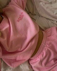 Mode Ulzzang, Mode Rose, Foto Poses, Pink Girly Things, Pink Vibes, Everything Pink, Pink Outfits, Look Casual, Looks Style